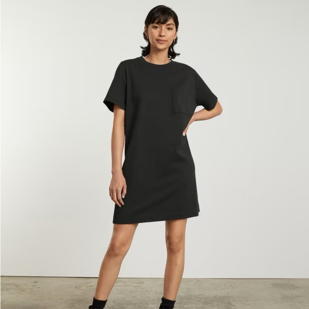 Everlane Weekend Tee Pocket Dress in Black